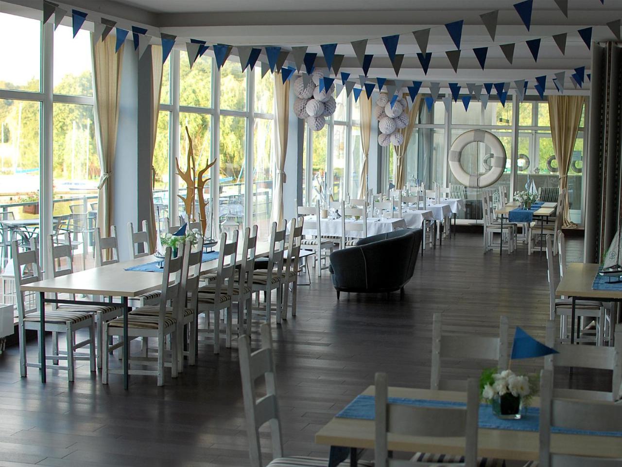 פוזנן Kaskada Hotel מראה חיצוני תמונה